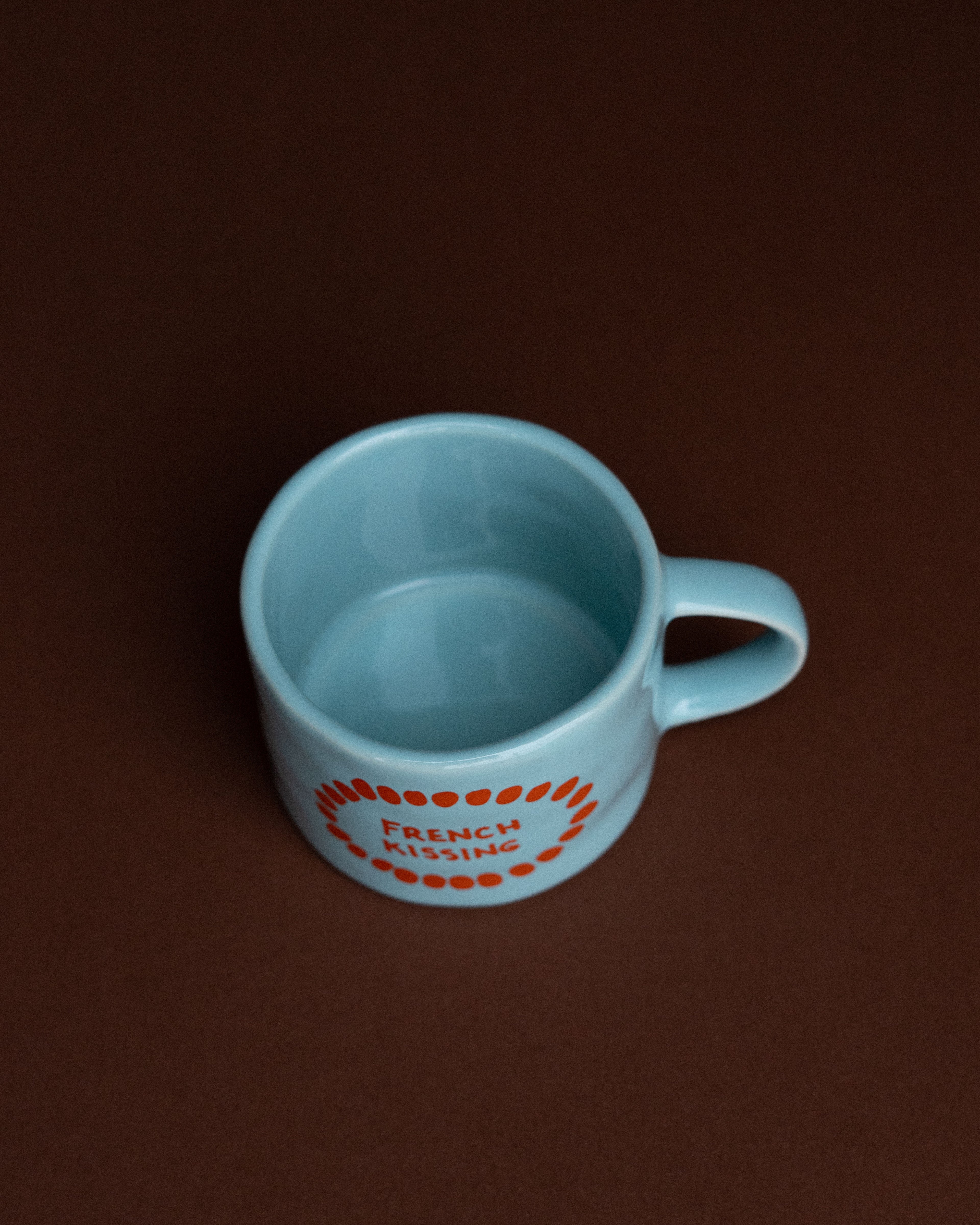 FRENCH KISSING MUG