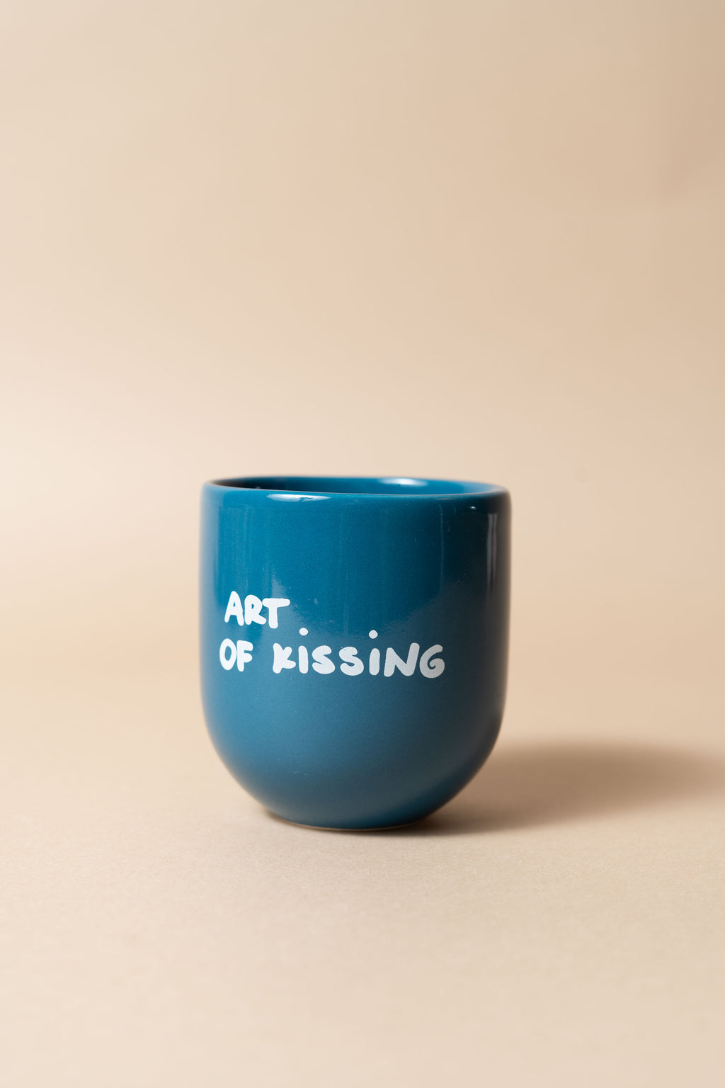 ART OF KISSING MUG