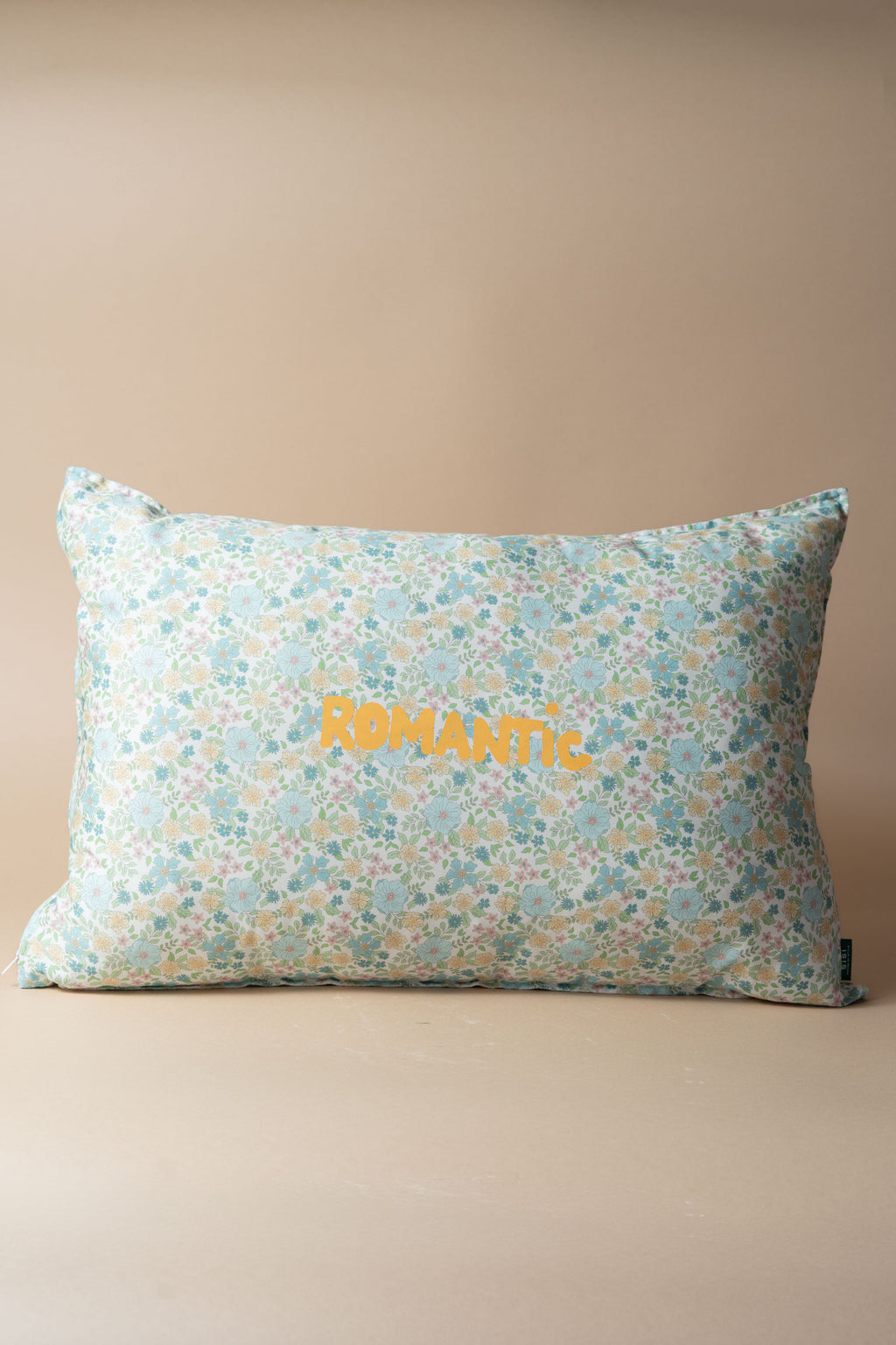Romantic cushion 60x40cm