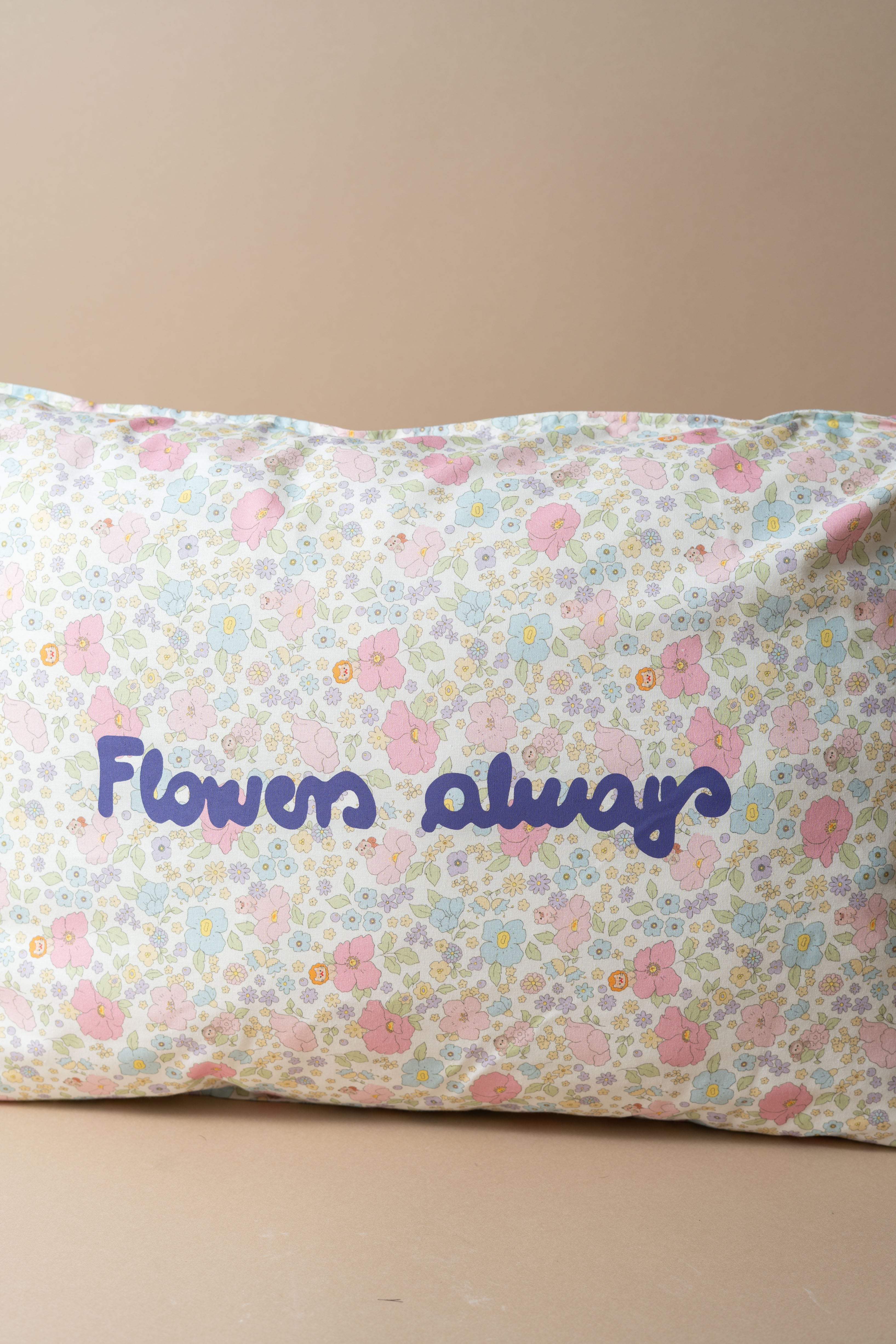Flowers always cushion 60x40cm