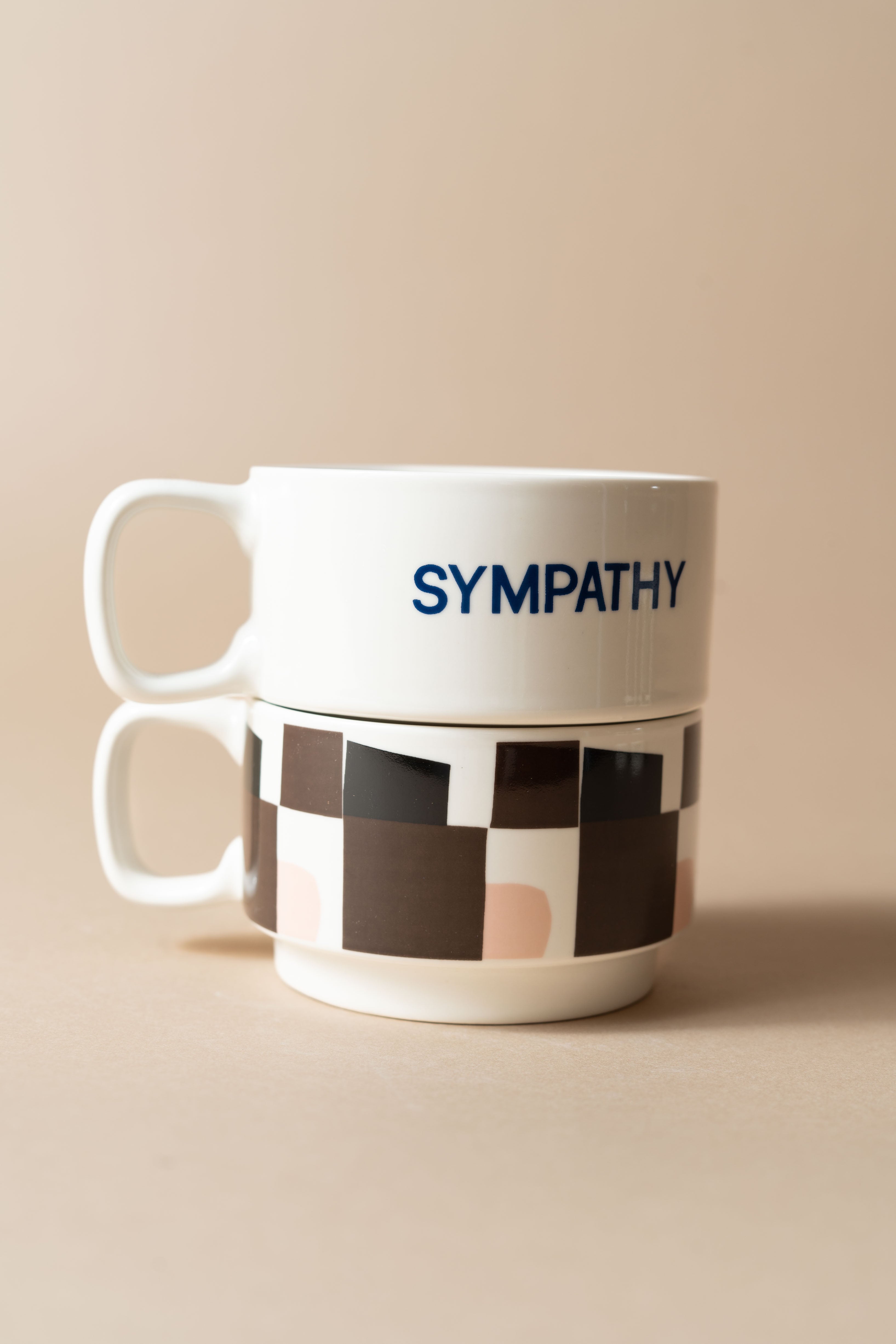 BROWN GRAPHIC MUG