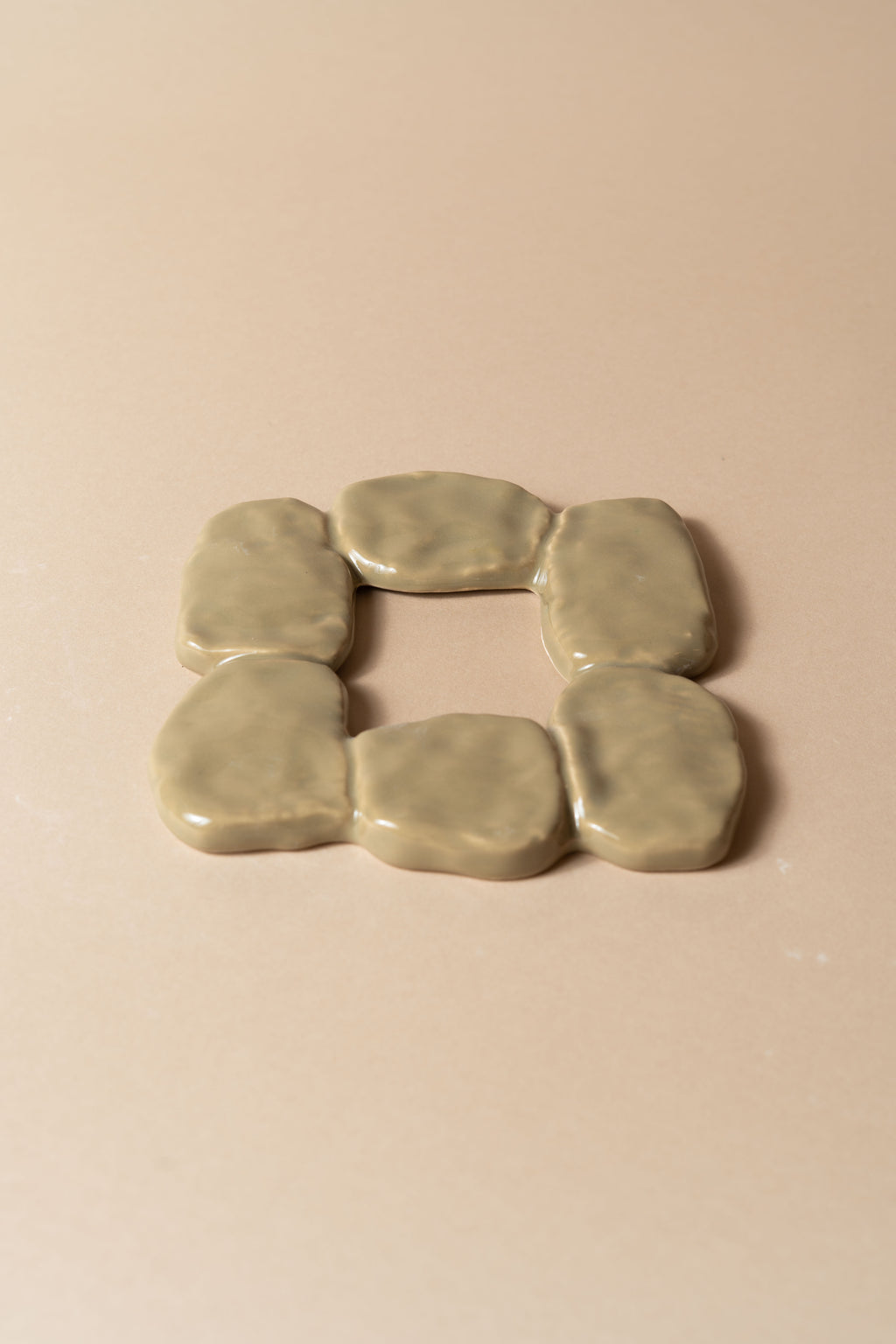 GREEN CERAMIC FRAME