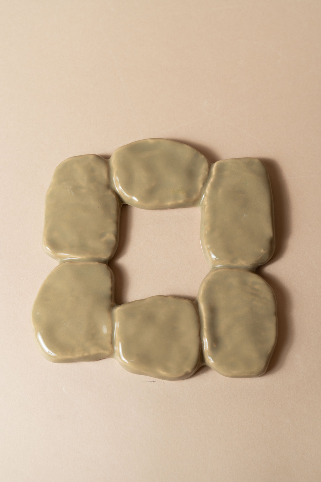 GREEN CERAMIC FRAME