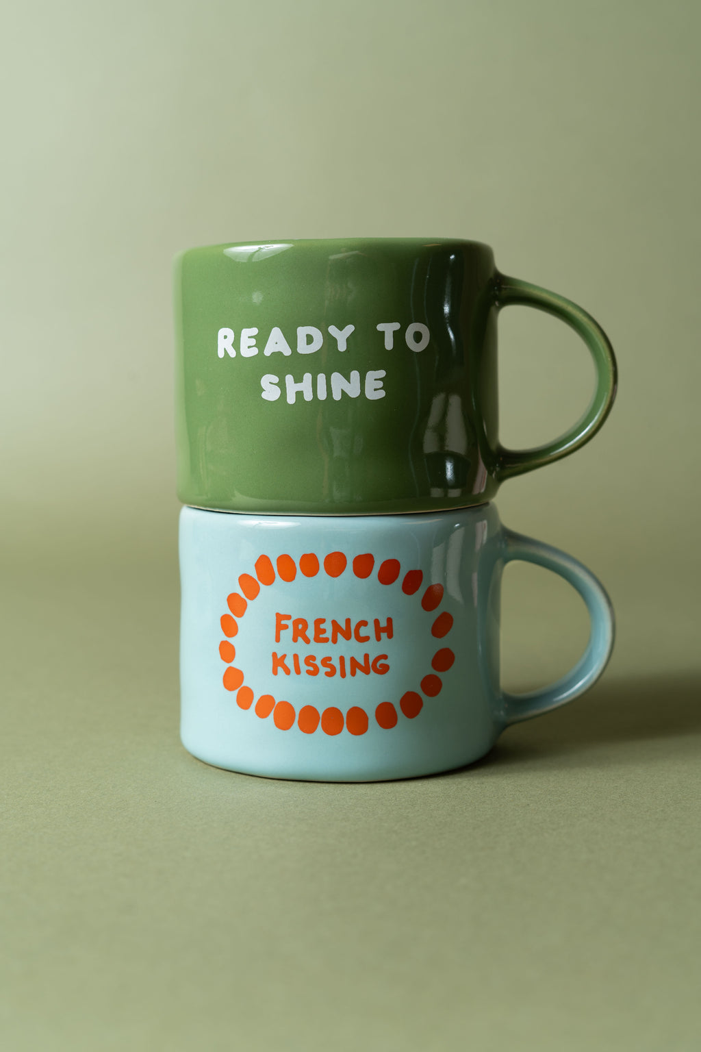 FRENCH KISSING MUG