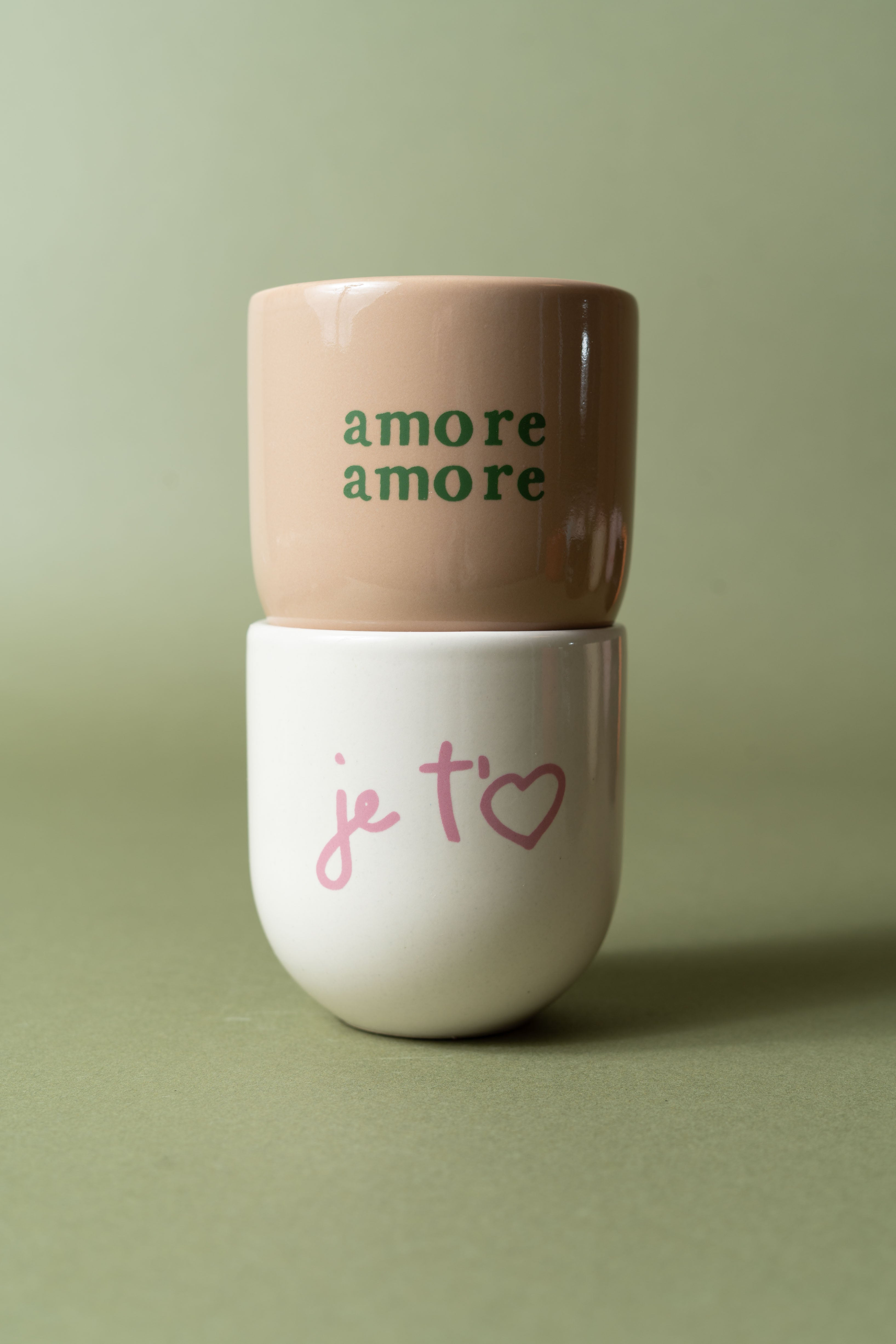 BEIGE AMORE AMORE MUG