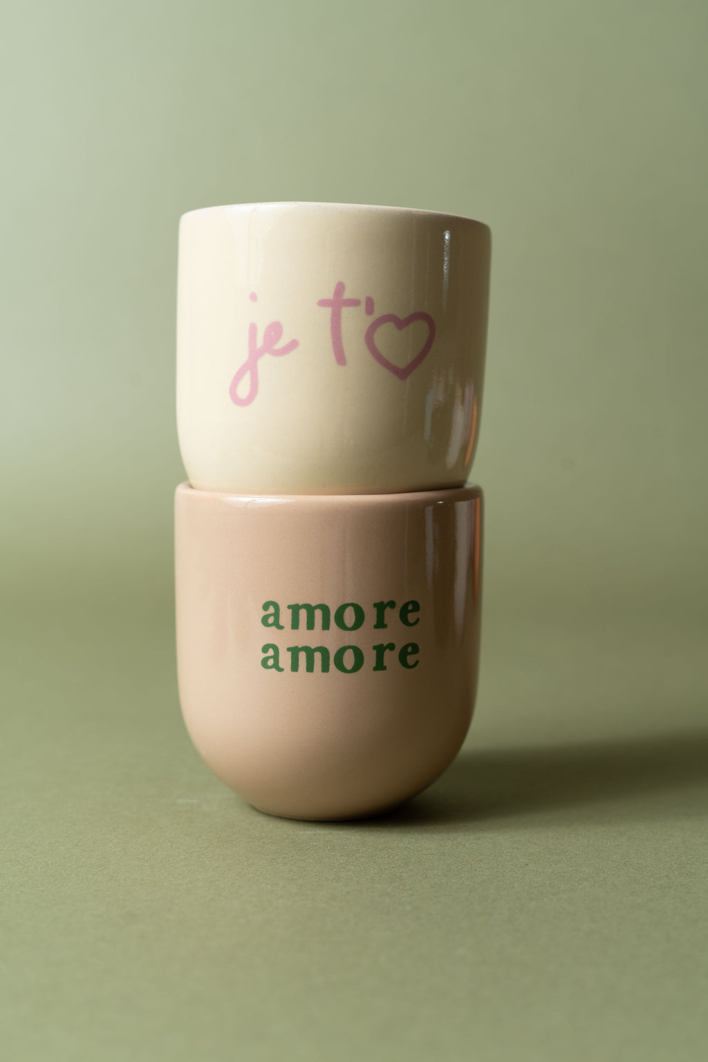 BEIGE AMORE AMORE MUG