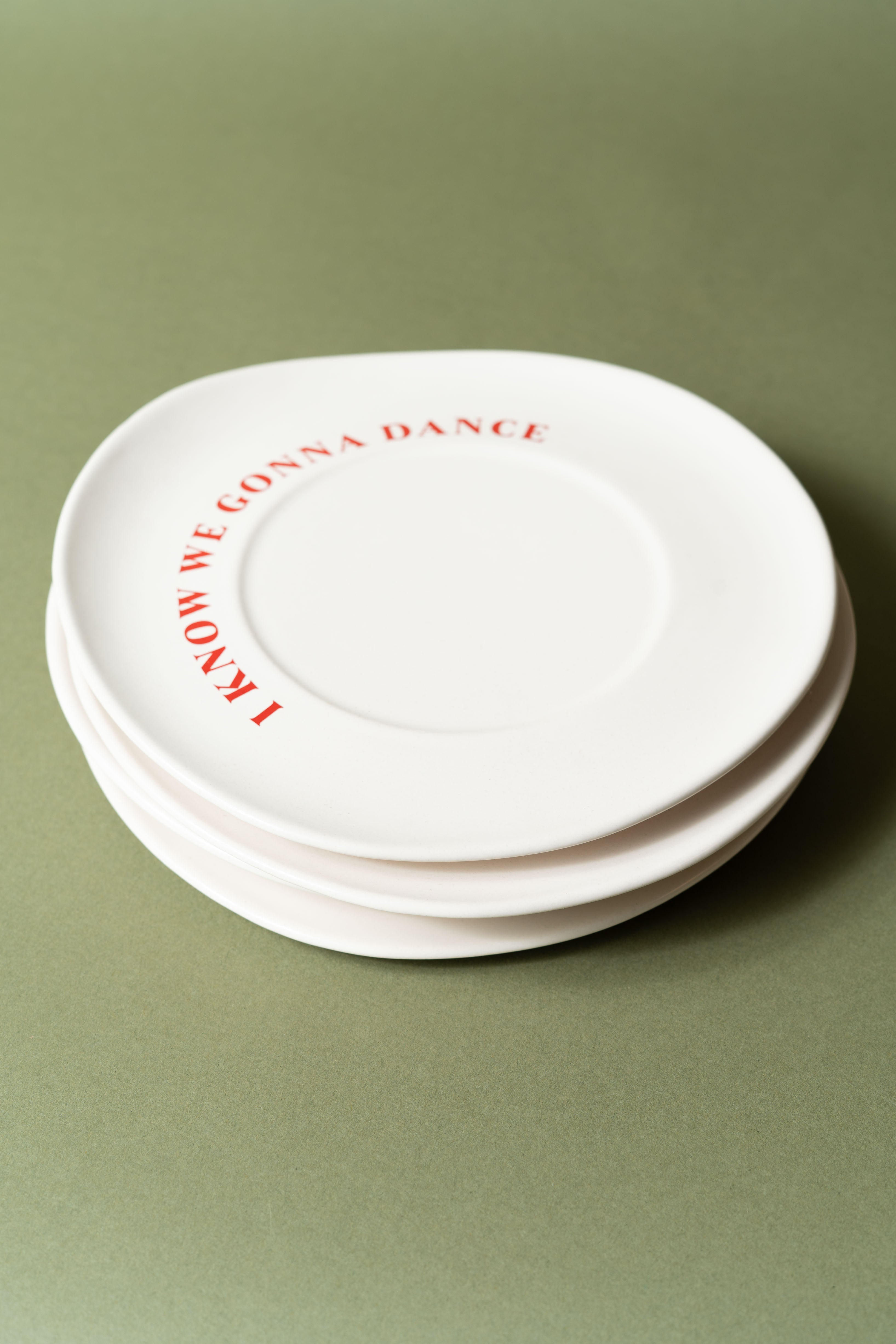 I KNOW WE GONNA DANCE PLATE
