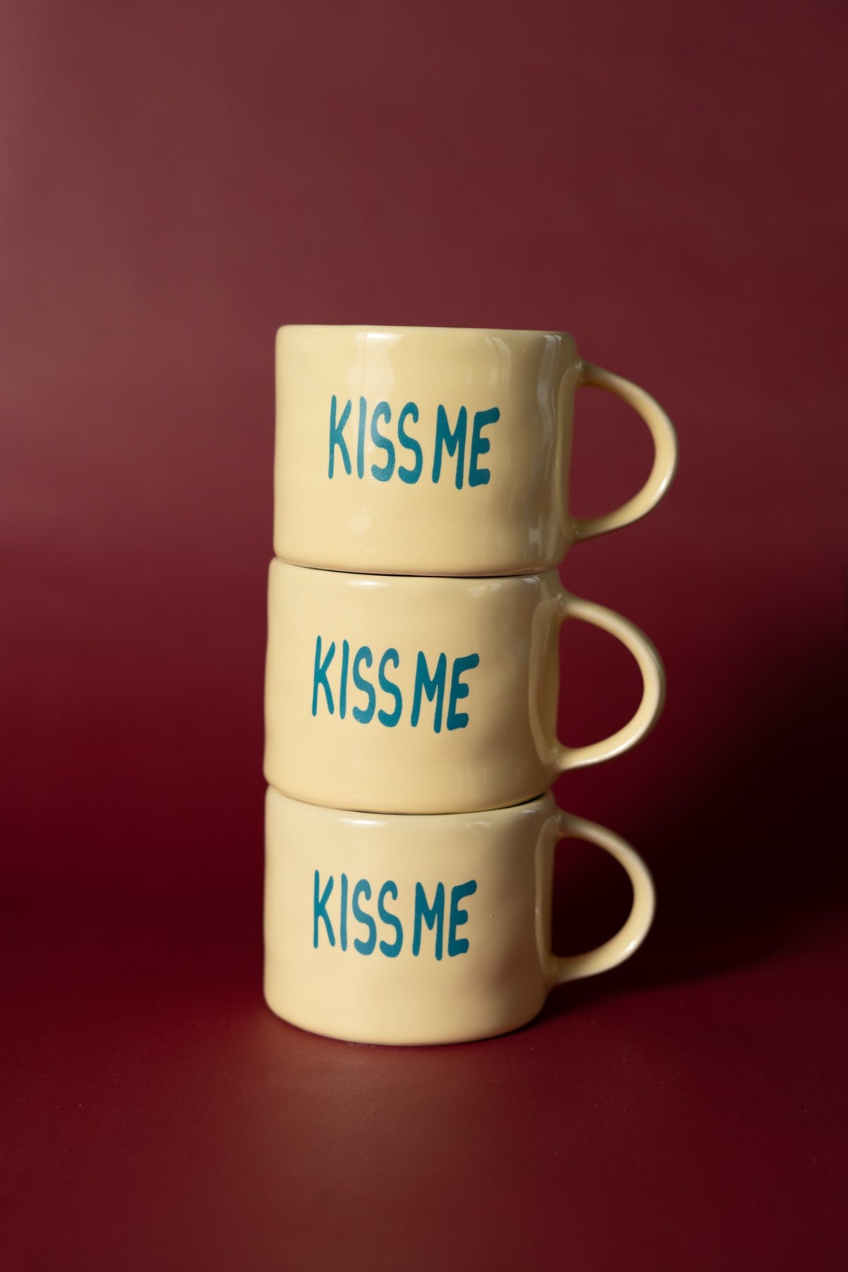 Kiss me mug