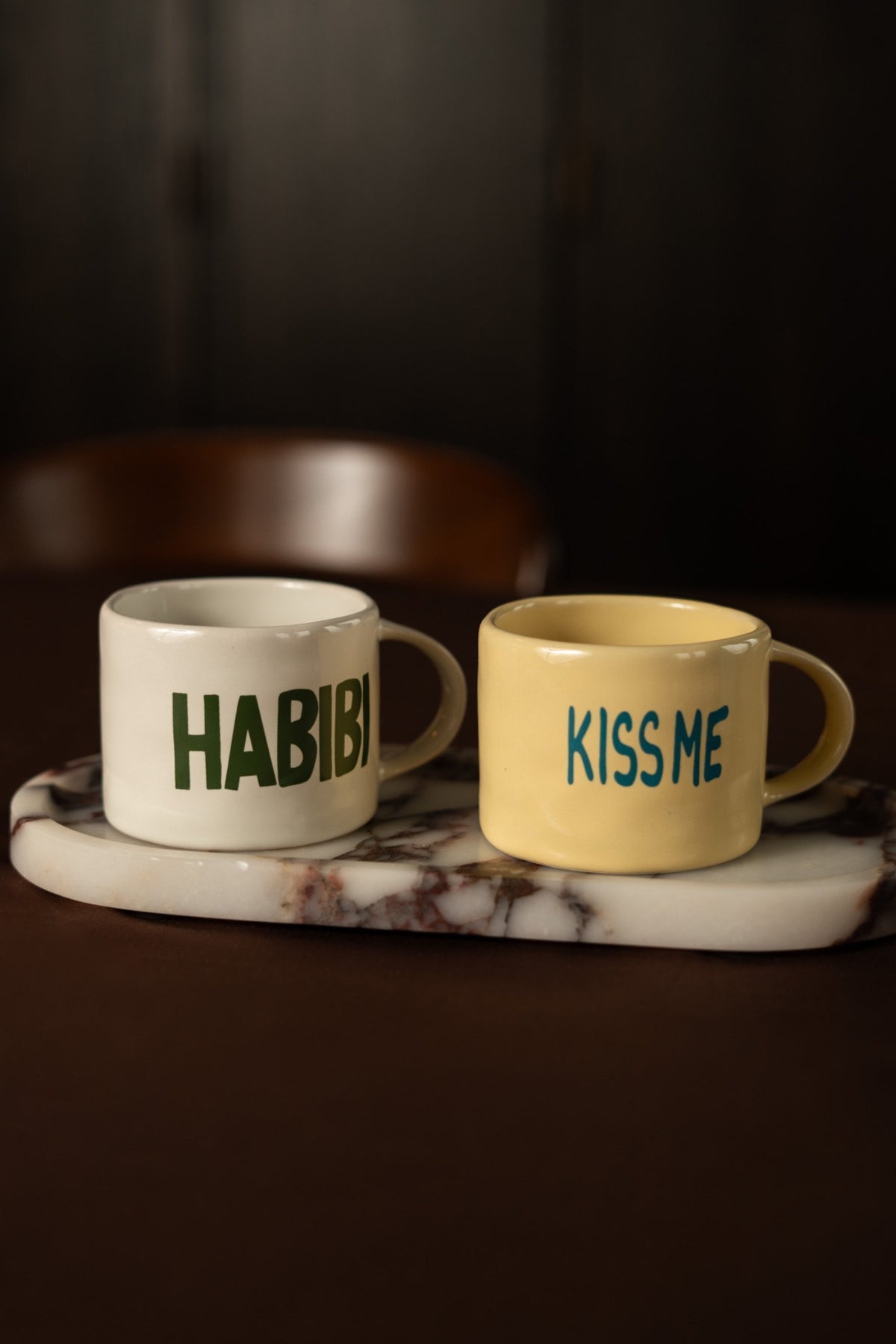 Kiss me mug