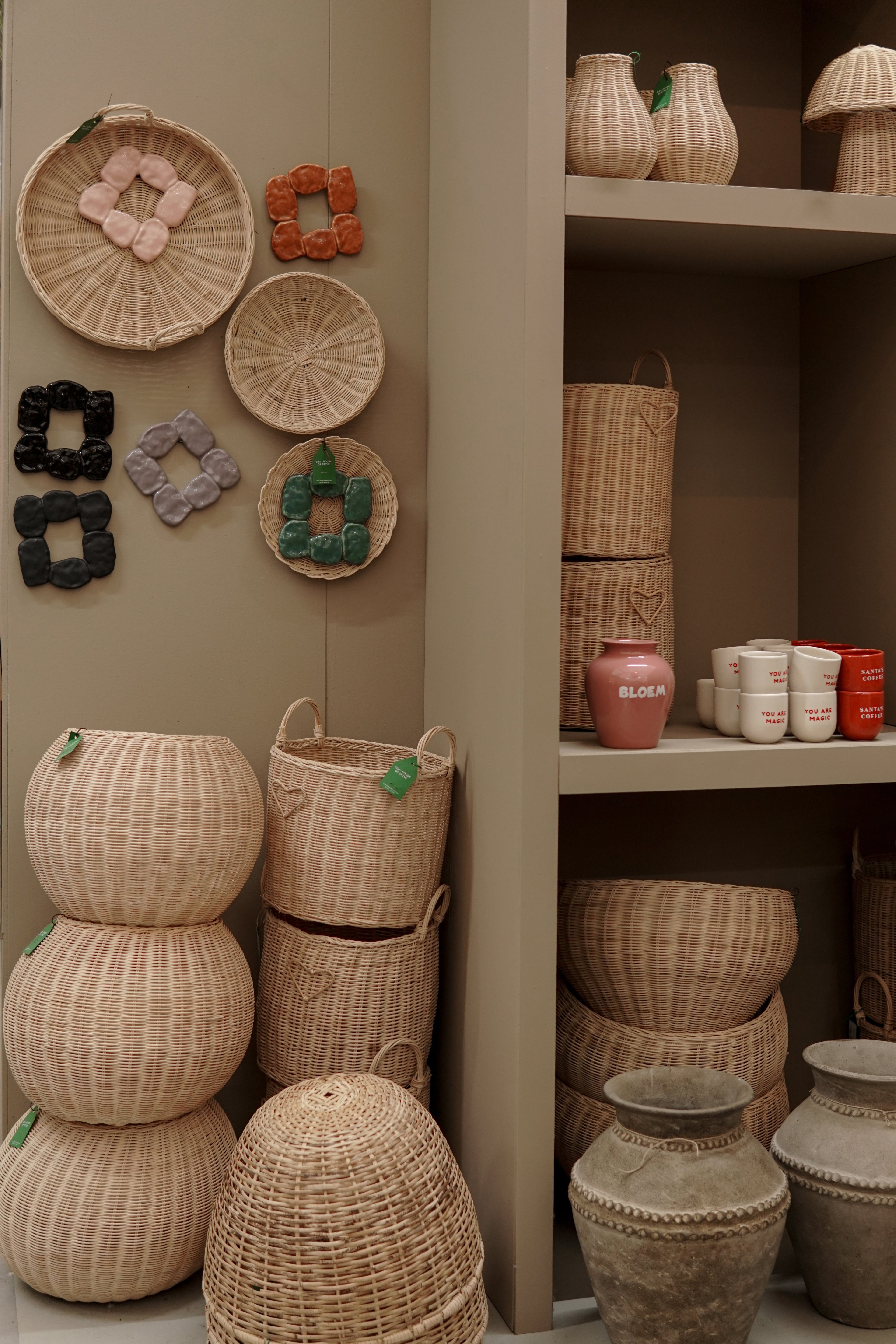 ROUND RATTAN BASKET