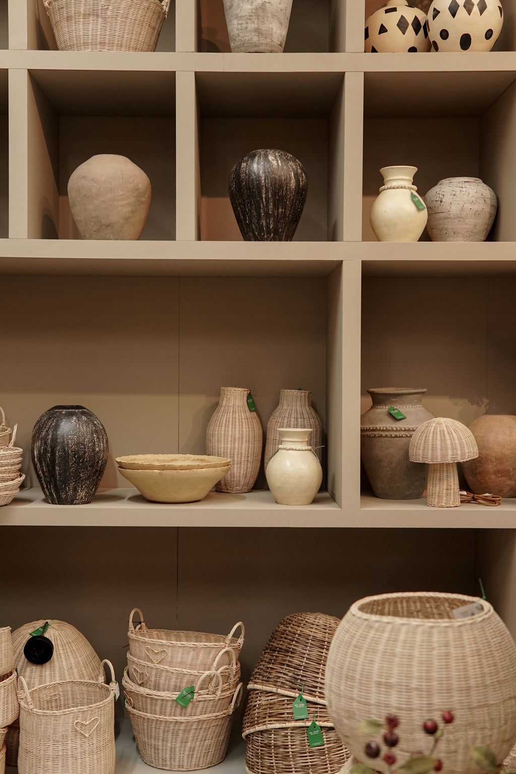 ROUND RATTAN BASKET
