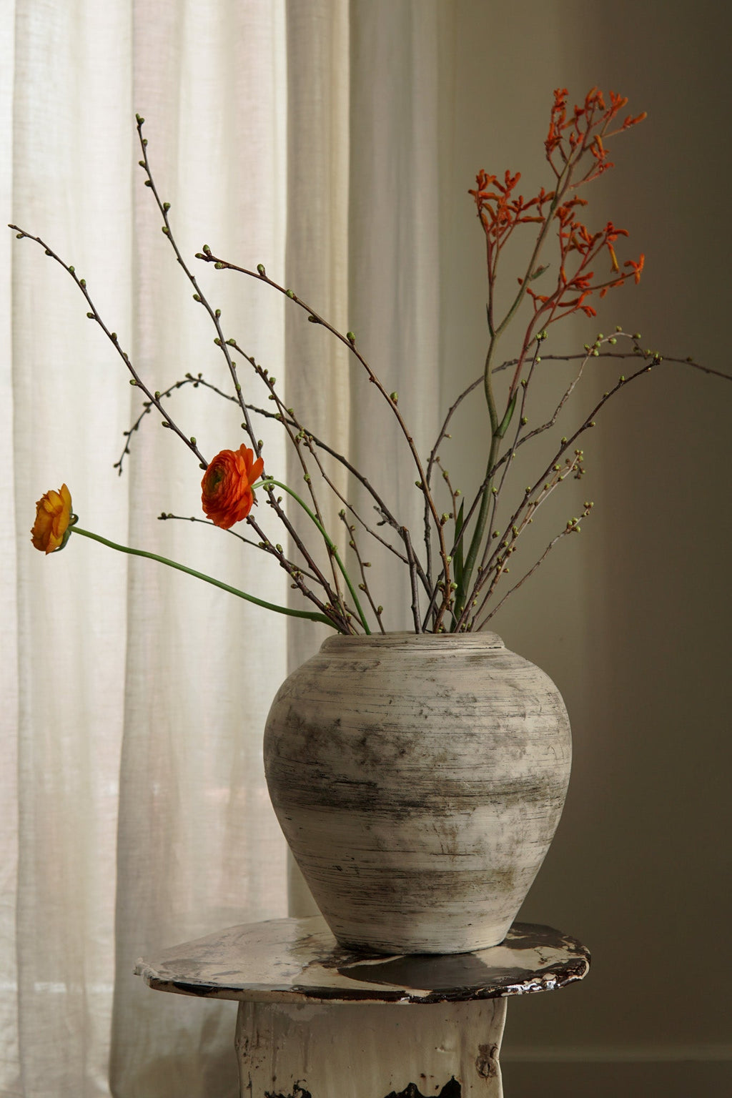 TERRACOTTA VASE MISS ANA