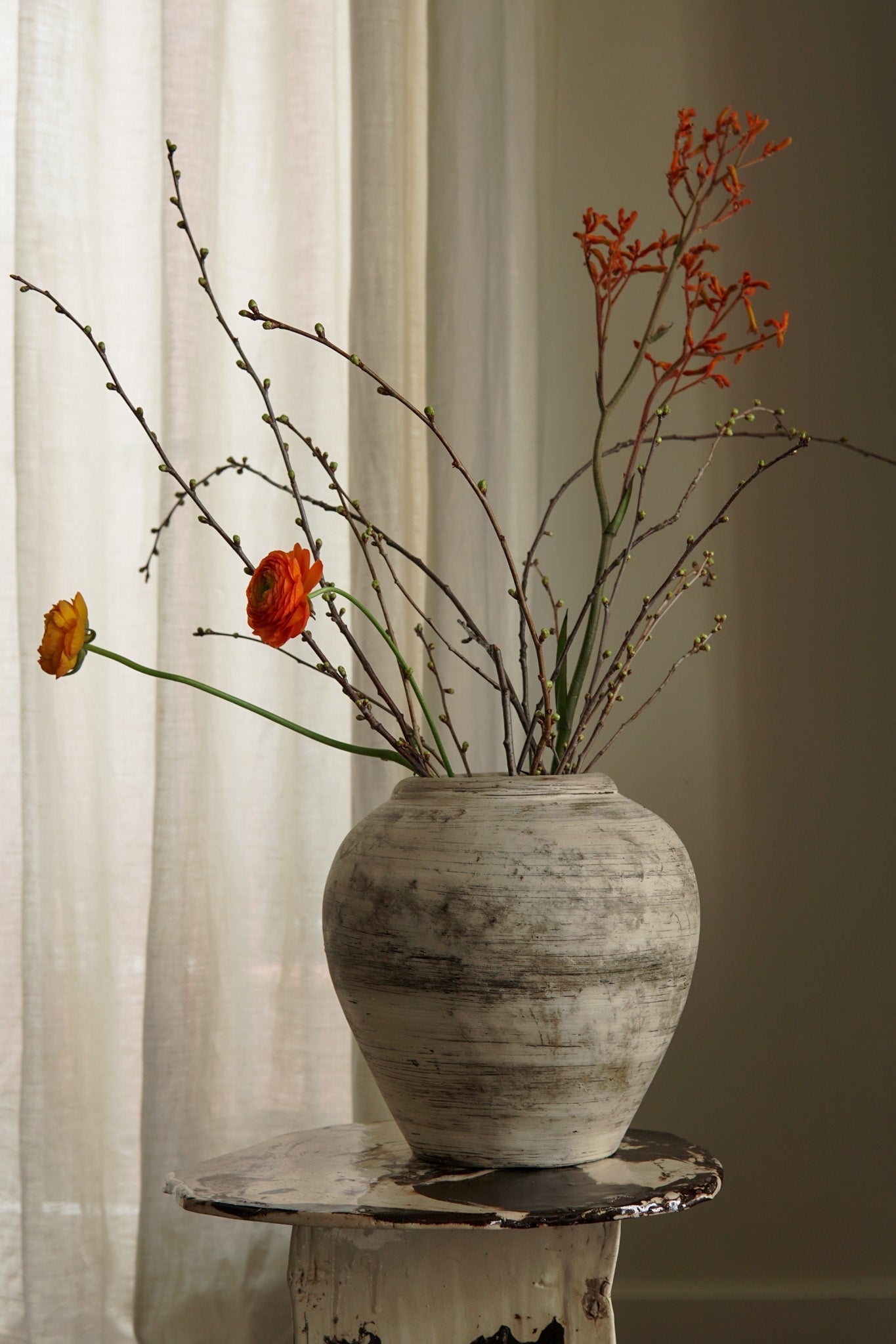 TERRACOTTA VASE MISS ANA