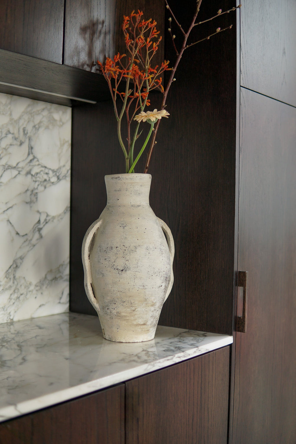 TERRACOTTA VASE MISS IVA
