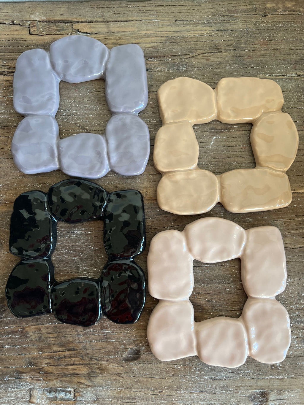 BEIGE CERAMIC FRAME