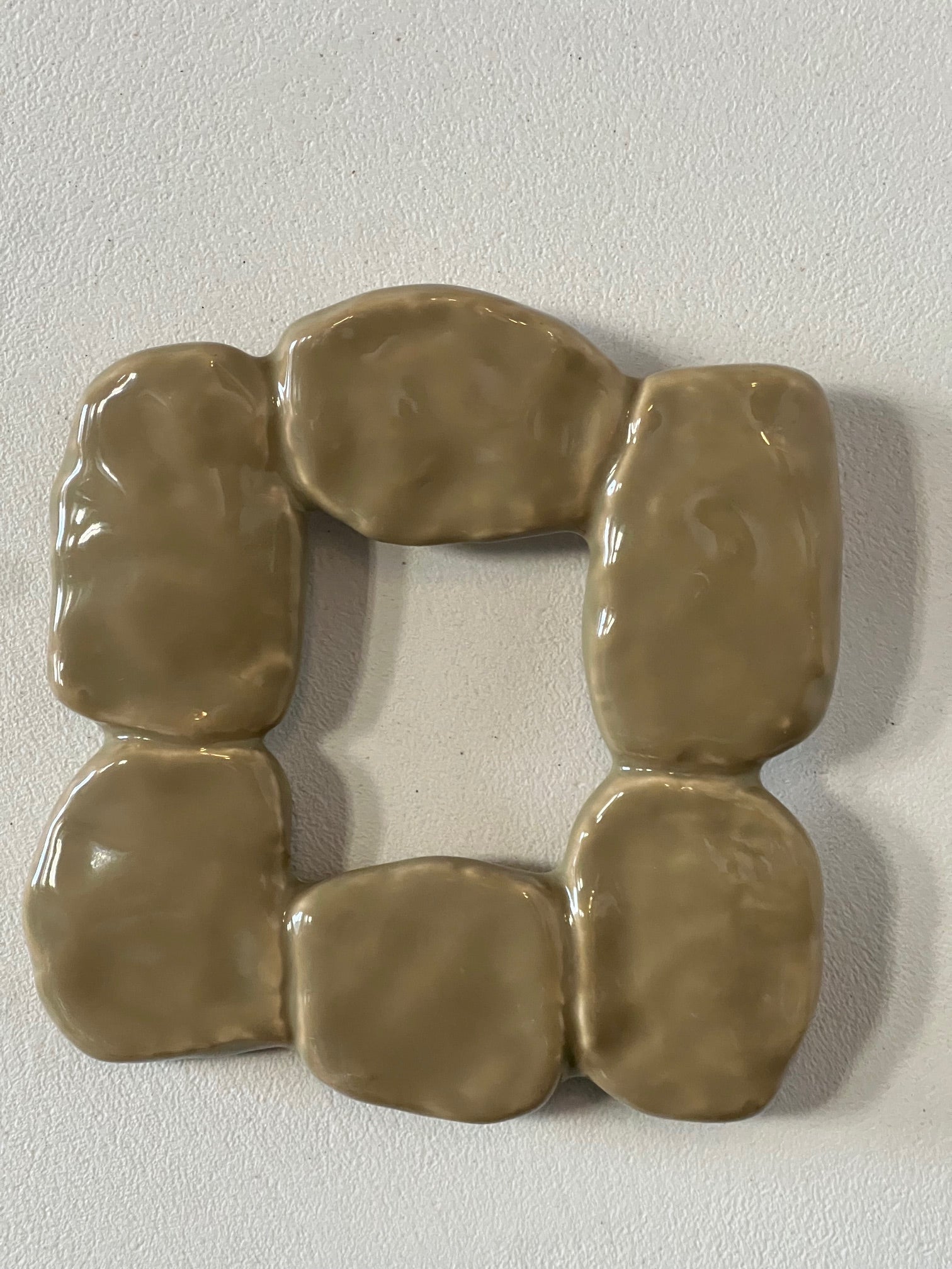 GREEN CERAMIC FRAME