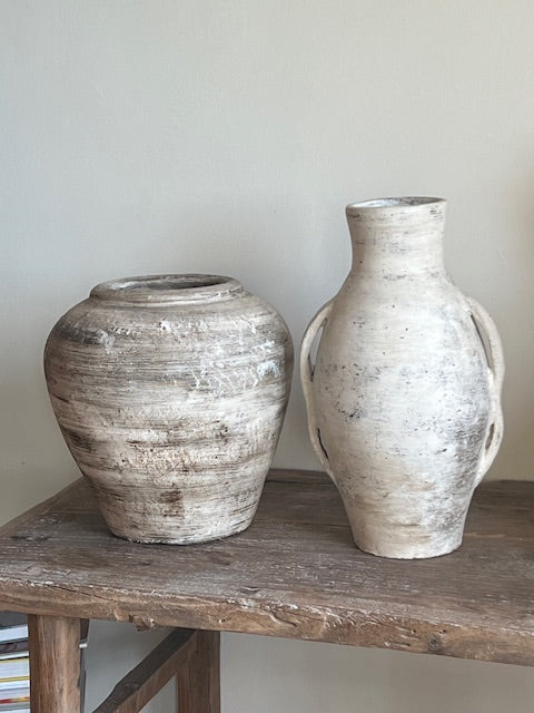 TERRACOTTA VASE MISS ANA