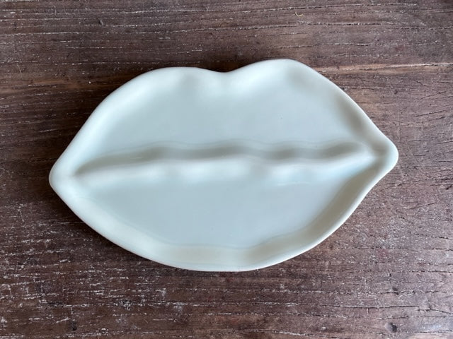 MINT LIP PLATE
