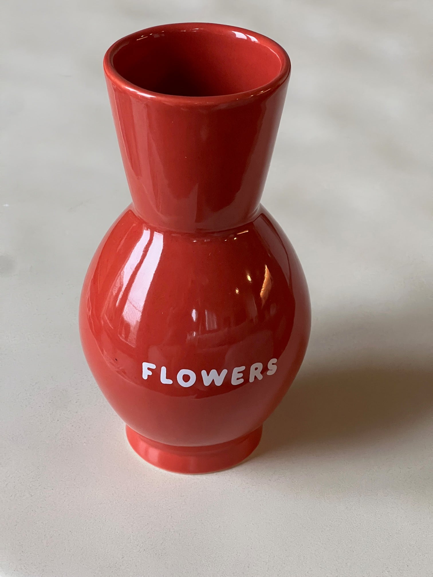 RED FLOWERS VASE