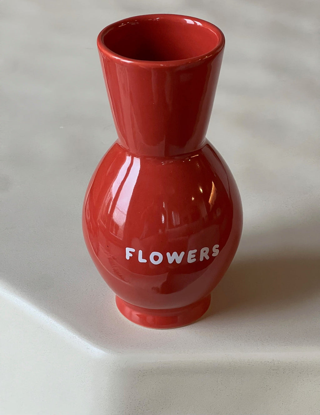 RED FLOWERS VASE