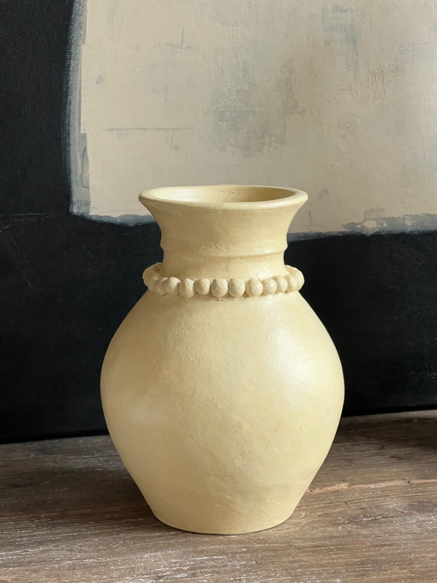 TERRACOTTA VASE MISS SISIKA
