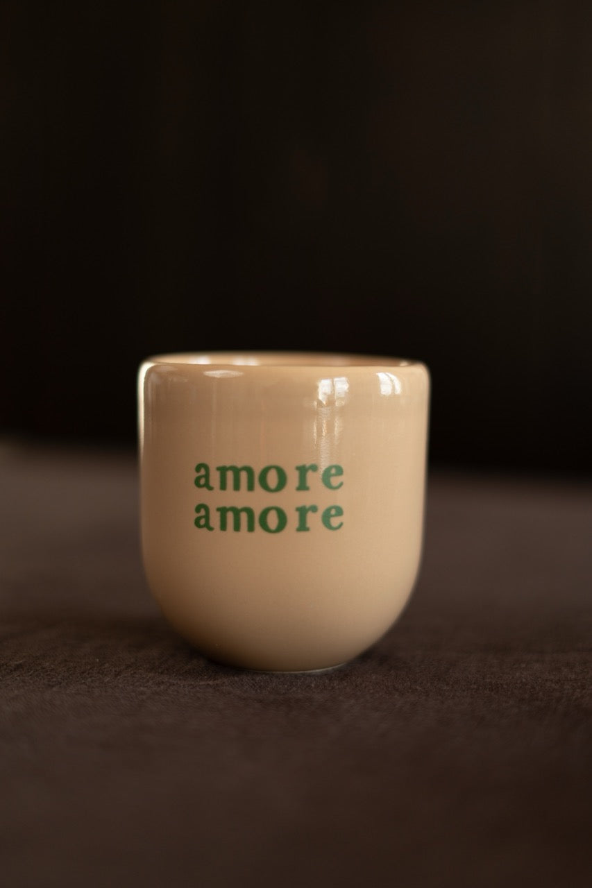 BEIGE AMORE AMORE MUG
