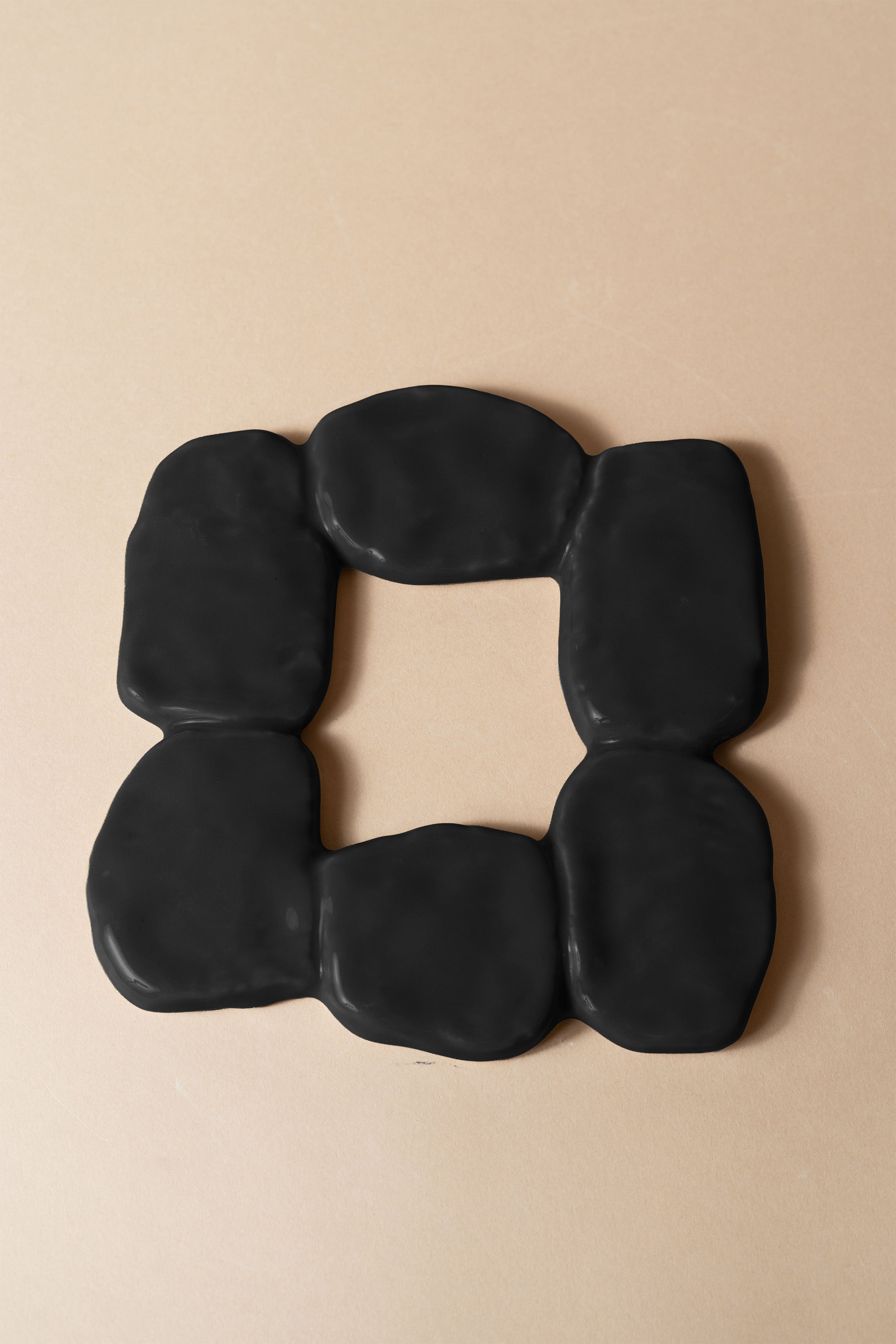 MATTE BLACK CERAMIC FRAME