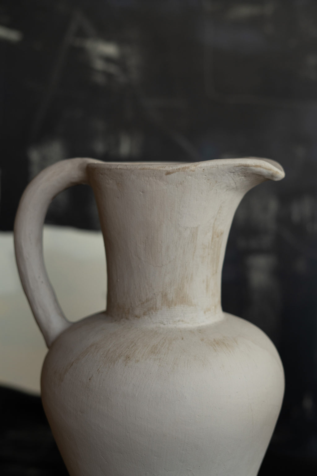 TERRACOTTA VASE MISS SISI